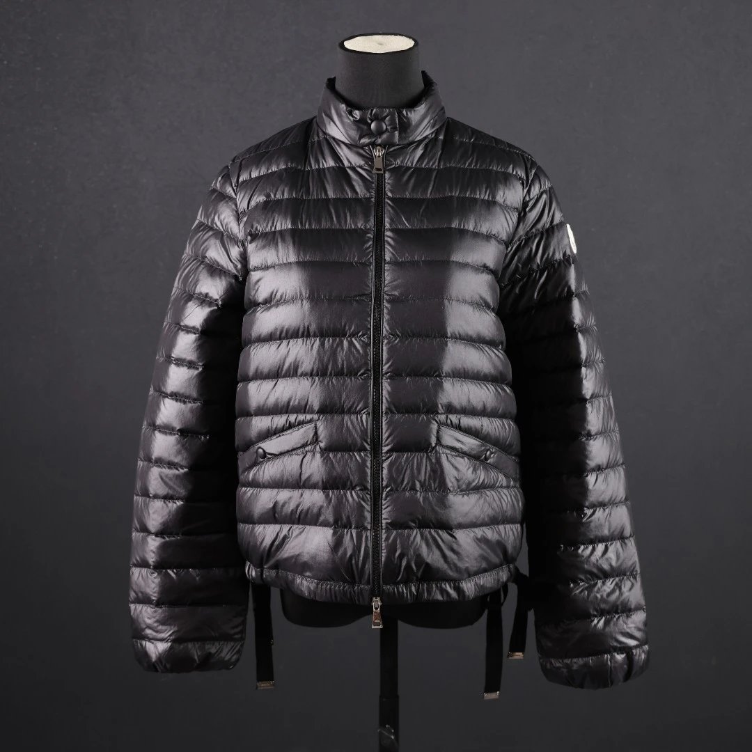 Moncler Azalee Short Down Jacket photo 2
