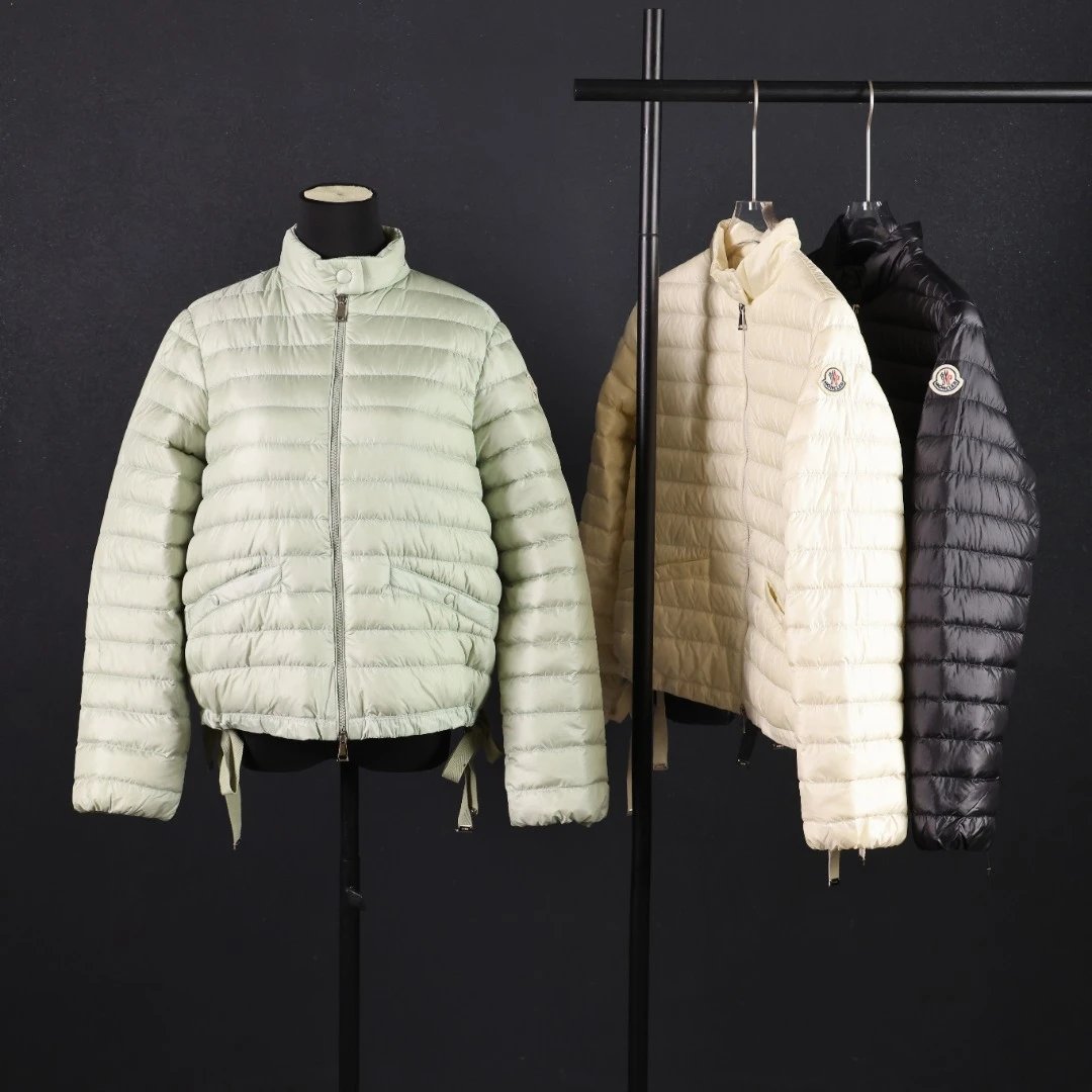 Moncler Azalee Short Down Jacket