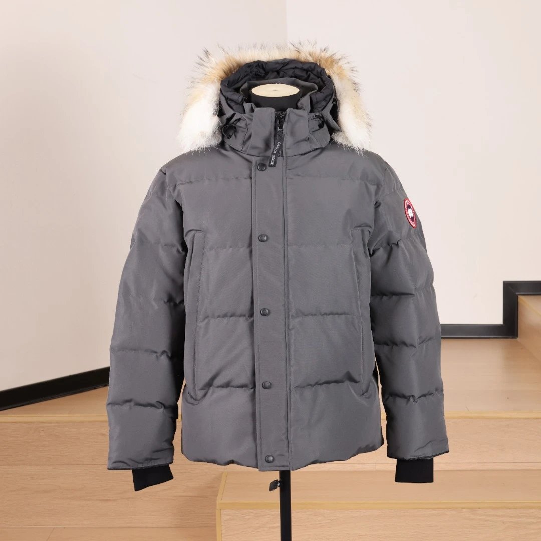Canada Goose Wyndham Parka photo 6