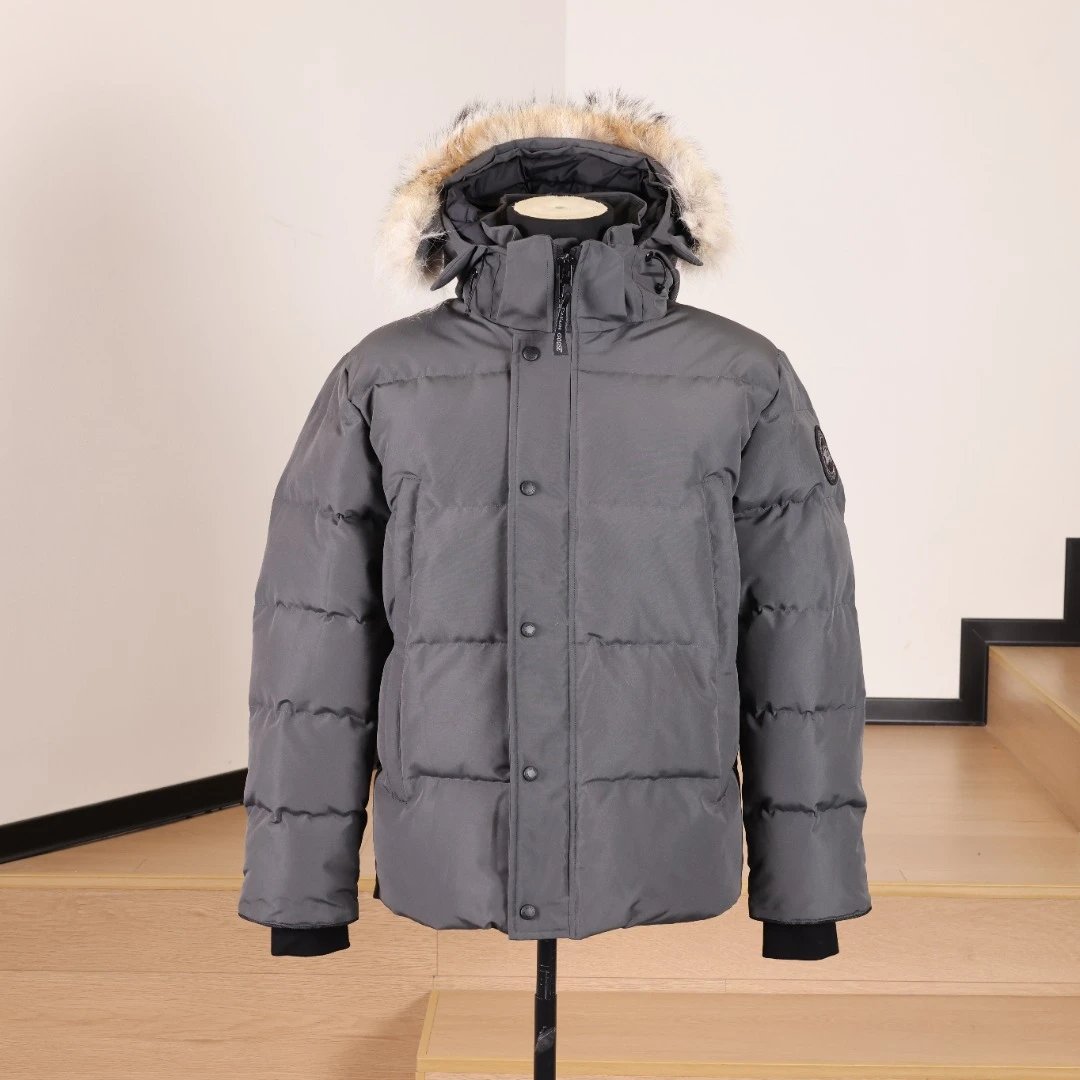 Canada Goose Wyndham Parka photo 5