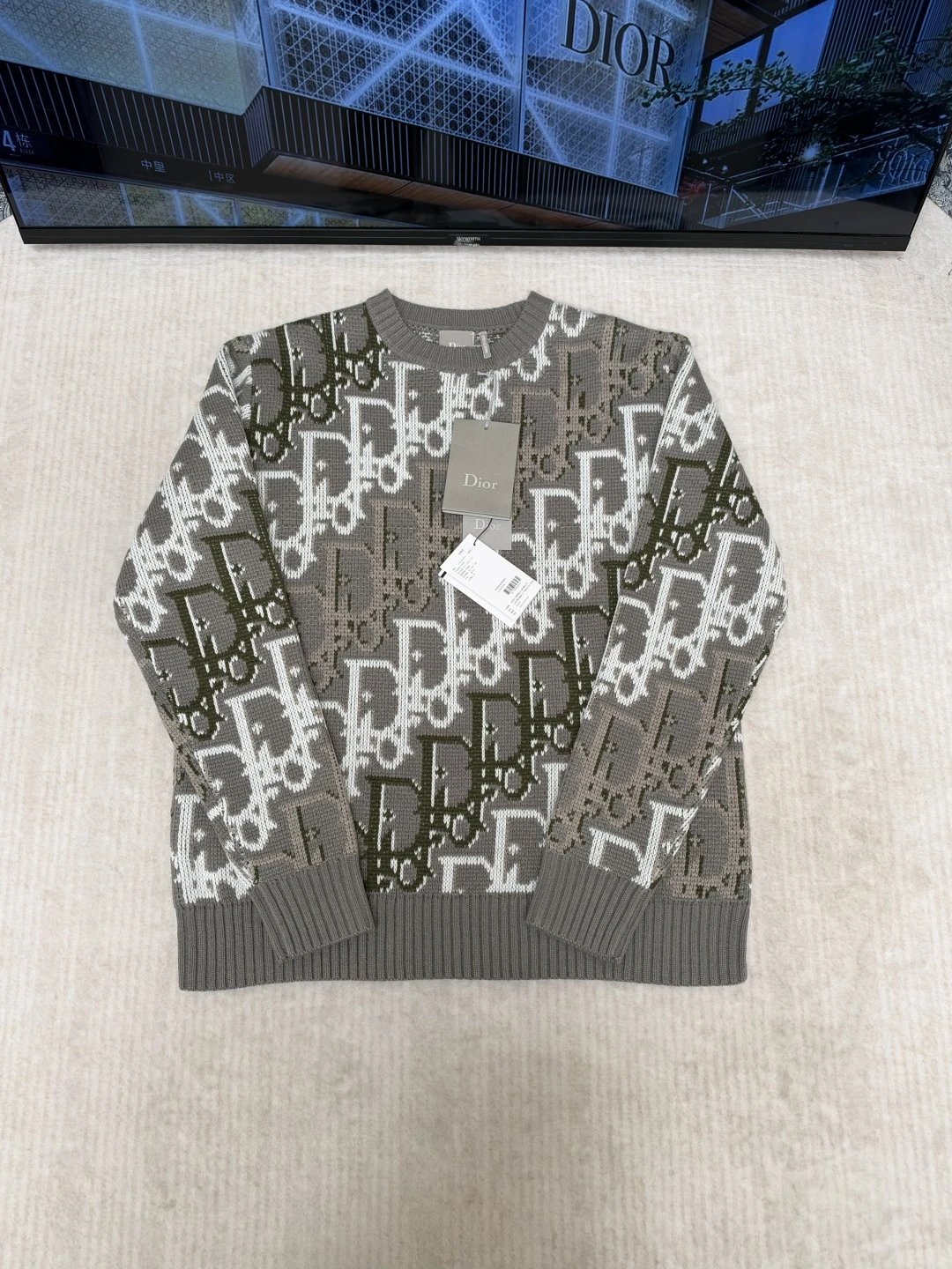 DR Allover Jacquard Crew-Neck Knit Sweater - 143266
