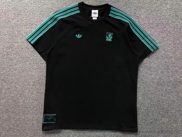 On Running Performance T-Shirt Mint Green T-Shirt Activewear - 4