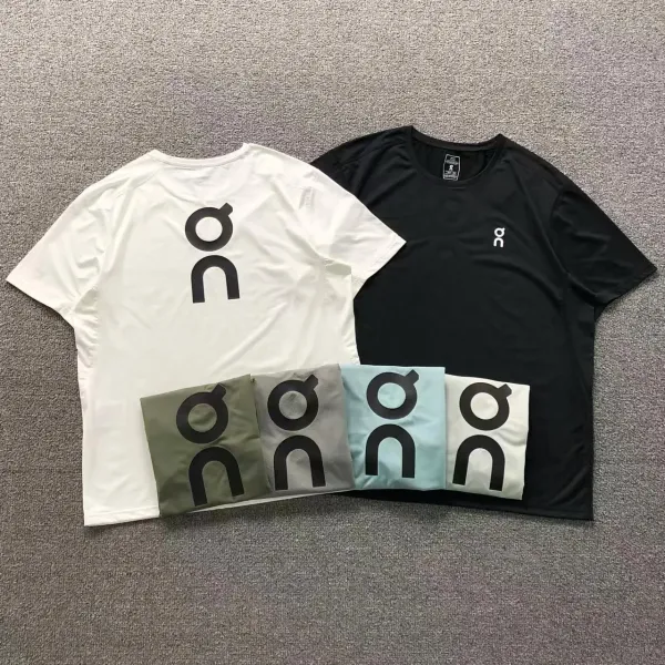 On Running Performance T-Shirt Mint Green T-Shirt Activewear - 2