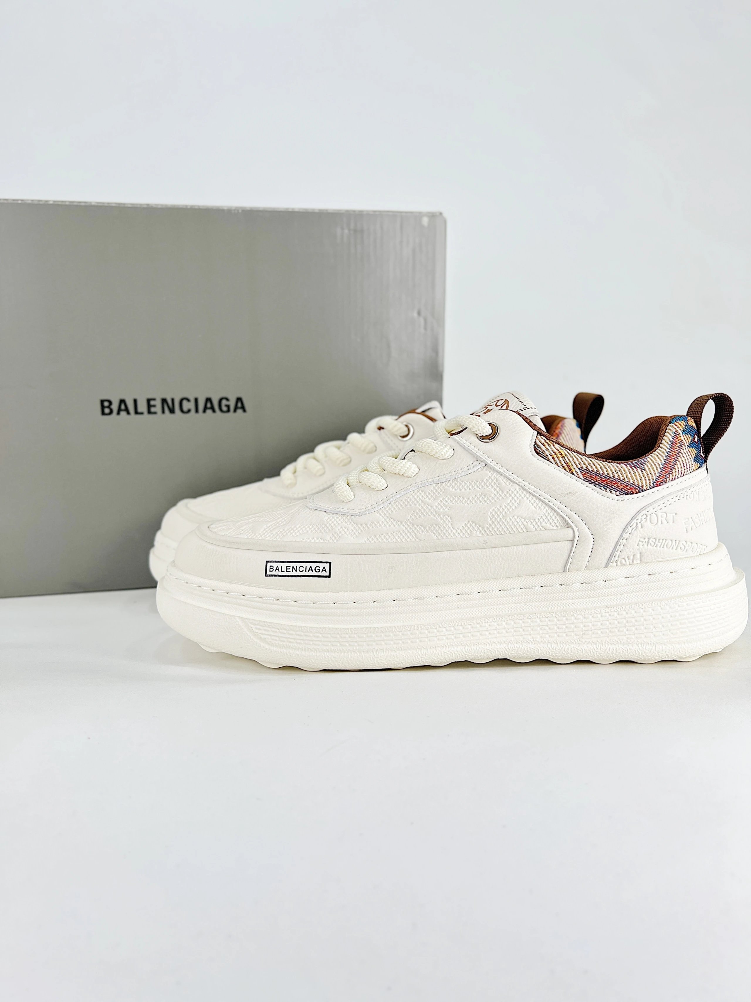 Burberry Check Print Low-Top Sneakers Black and Beige - 2