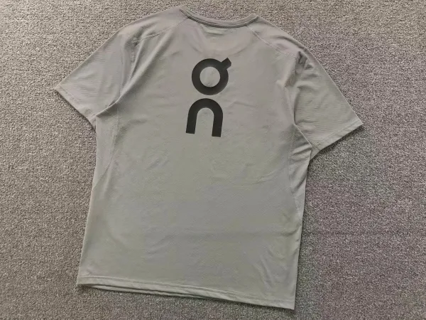 On Running Core Logo T-Shirt Gray T-Shirt - 1