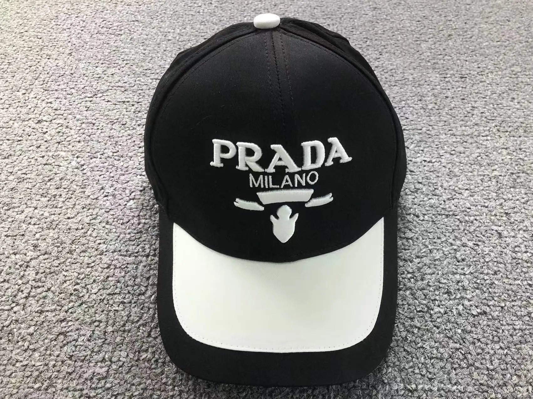 Prada Milano Logo Baseball Cap White / Black - 3