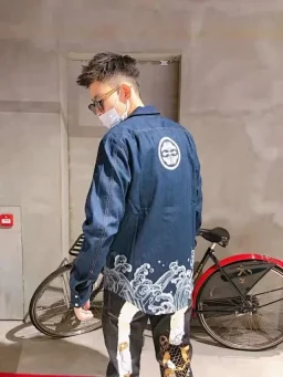 thumbnail for The highest version of EV Lucky God's new wave wave cherry blossom denim shirt washed denim shirt 1EAHTM9SL208XX same style for men and women. . .
