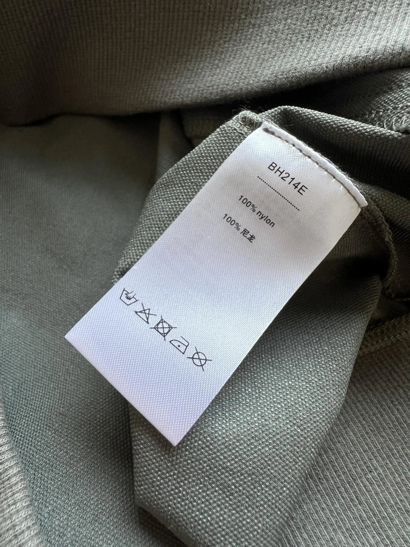 Lacoste Jackets Lightweight zip-up bomber jacket with ribbed collar, cuffs and hem image 10