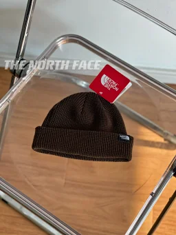 thumbnail for amaomao-101221, solid color small flag mark warm knitted beanie hat melon skin hat