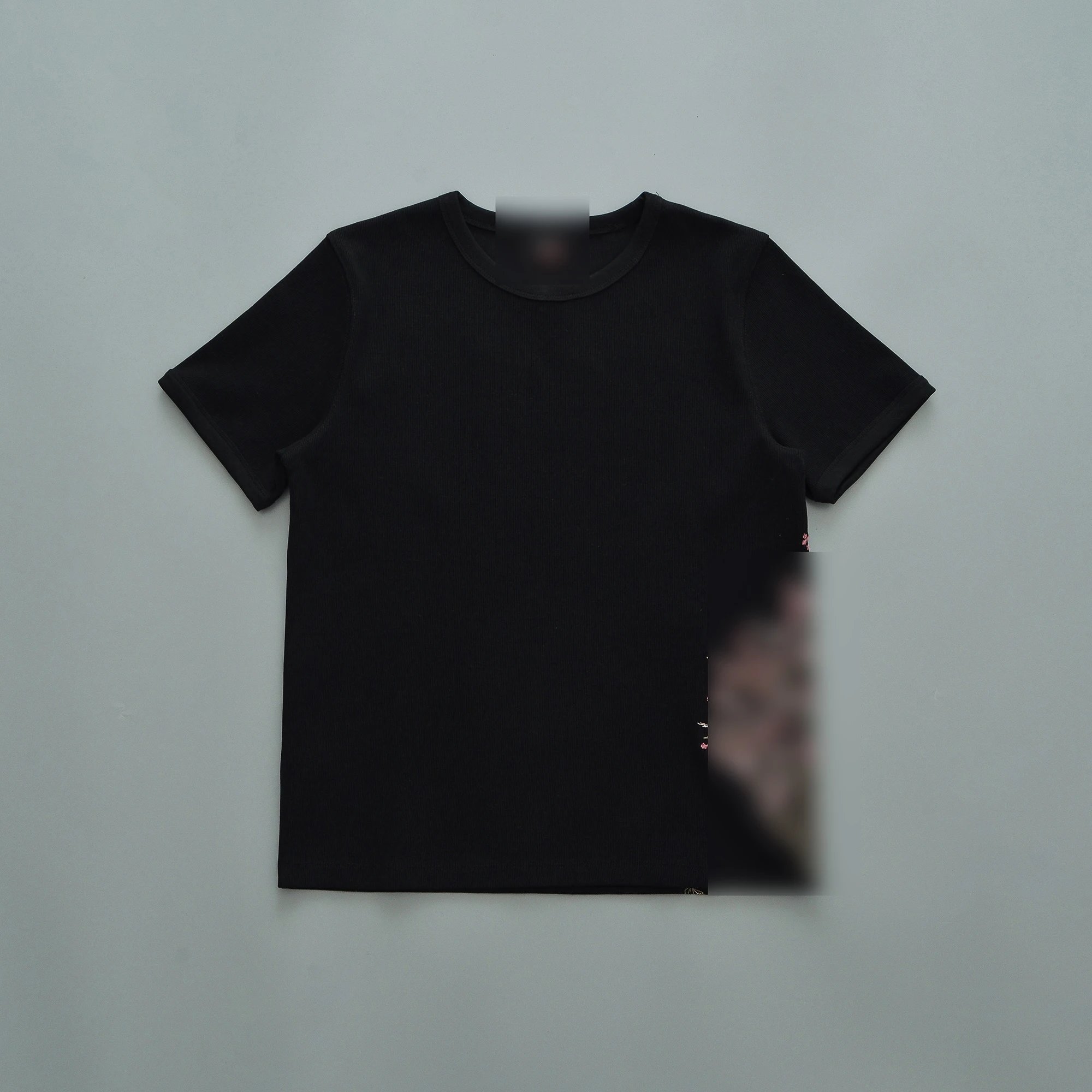 black ribbed knit short-sleeve crewneck T-shirt