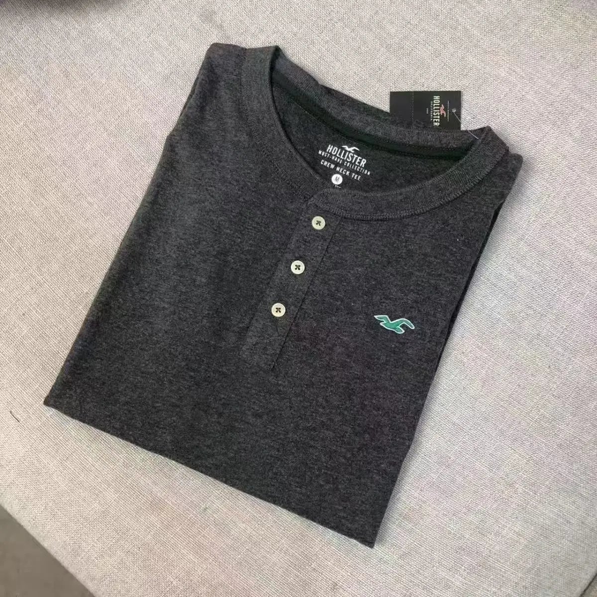 Hollister Crew Neck Henley Tee Charcoal Gray T-Shirt