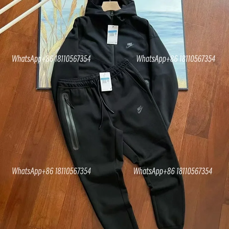 Nike Black-Tracksuit
