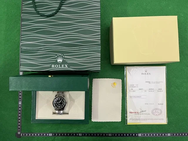 Audemars Piguet Watches Bioceramic Octagonal-Bezel Watch product detail image 12