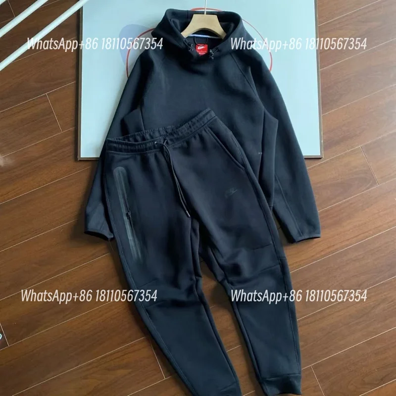 Nike Black-Tracksuit (2)