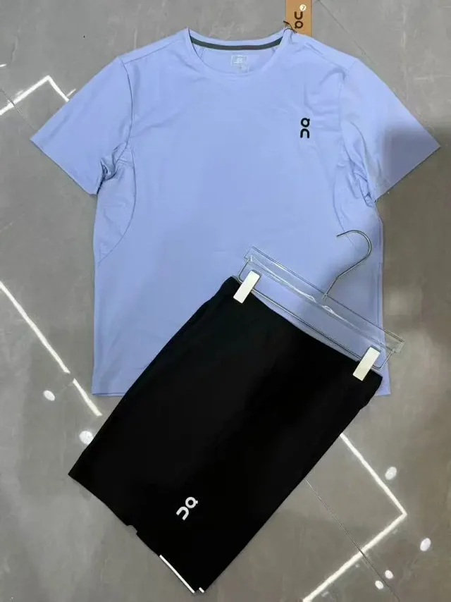 On T-Shirts Crew Neck Logo T-Shirt product detail image 11