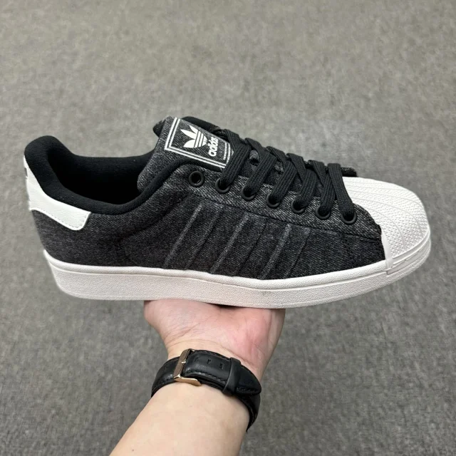 Adidas Sneakers Superstar shell-toe product detail image 8