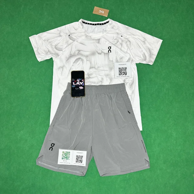 On Matching Sets Marble-print short-sleeve T-shirt and shorts set product detail image 5