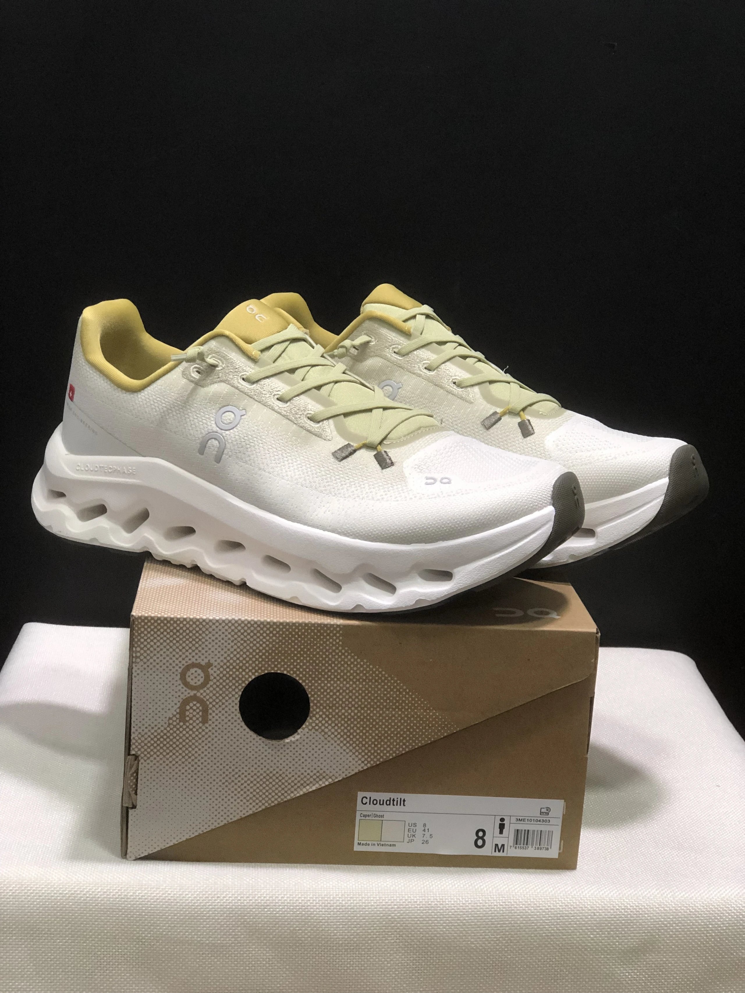 On Sneakers Cloudtilt — 20