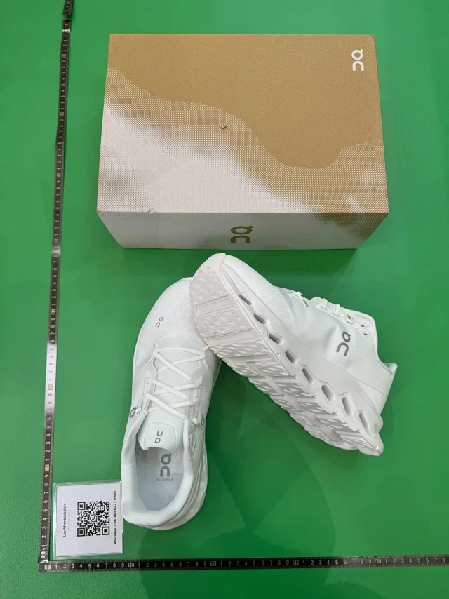 On Sneakers Cloudtilt product detail image 5