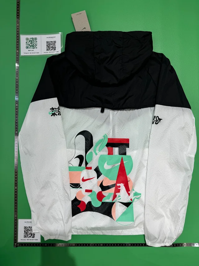 Nike Jackets Running Jacket product detail image 3