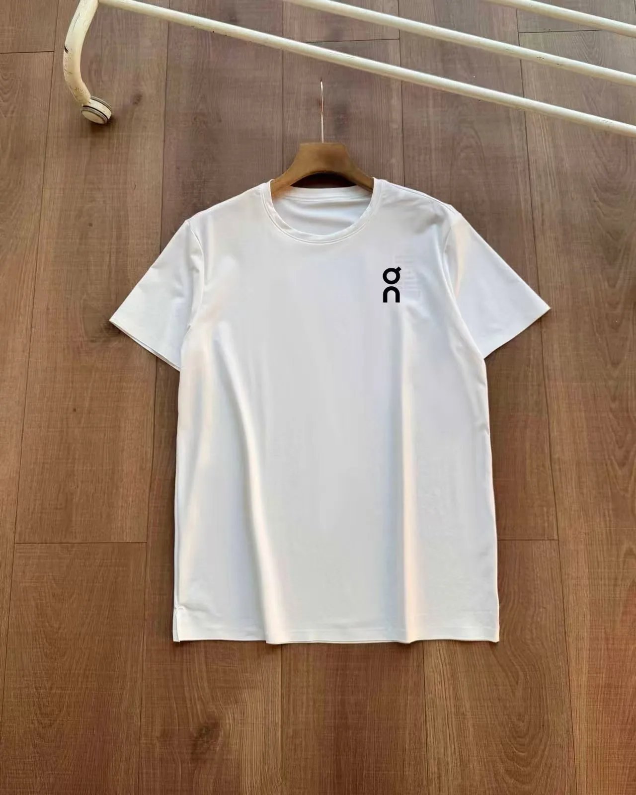 On T-Shirts Crew Neck Logo T-Shirt image 13