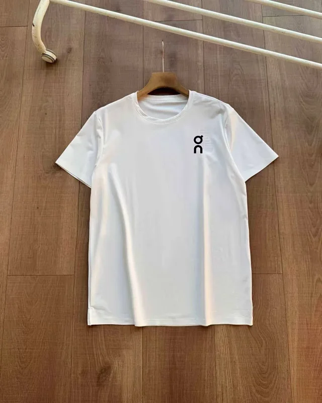 On T-Shirts Crew Neck Logo T-Shirt product detail image 4
