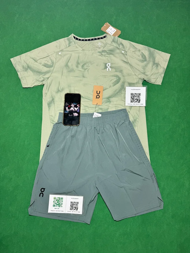 On Matching Sets Marble-print short-sleeve T-shirt and shorts set product detail image 7