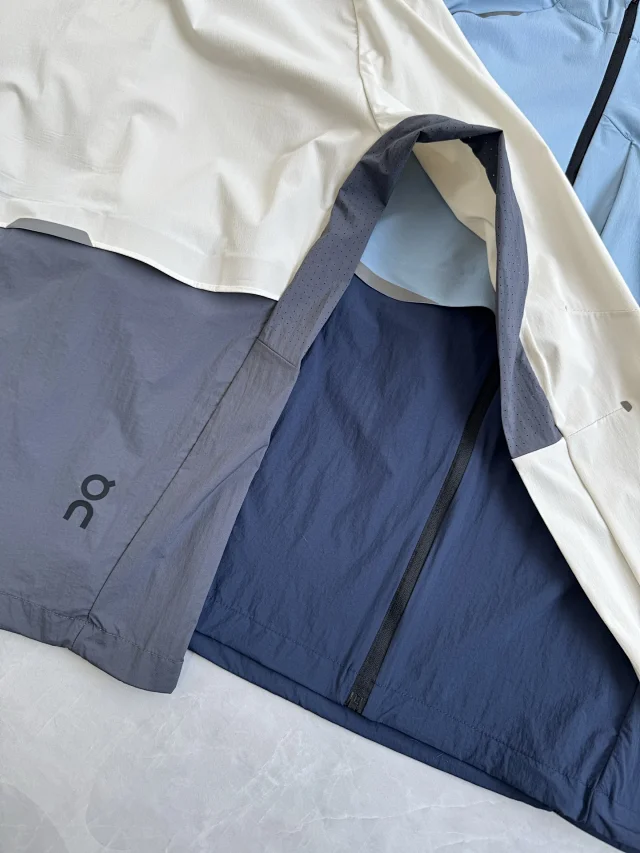 On Jackets Weather Jacket 2 product detail image 2