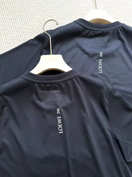 On Running UV-Protective Tee White T-Shirt - 10
