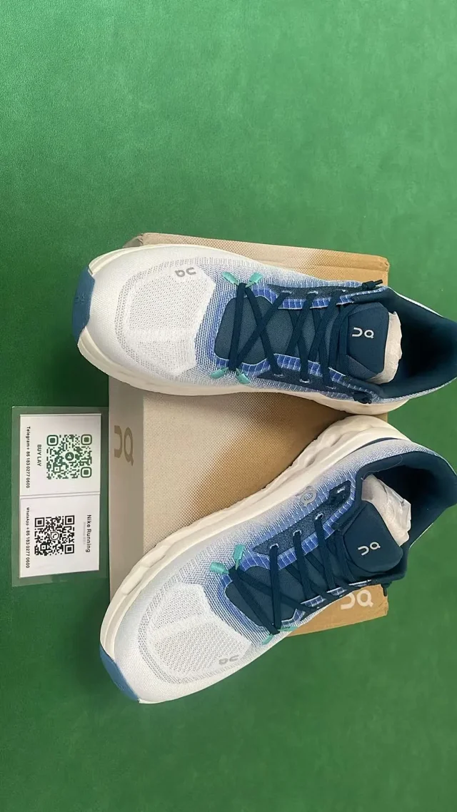 On Sneakers Cloudtilt product detail image 8