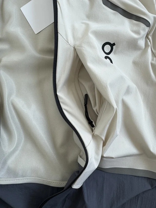 On Jackets Weather Jacket 2 product detail image 6