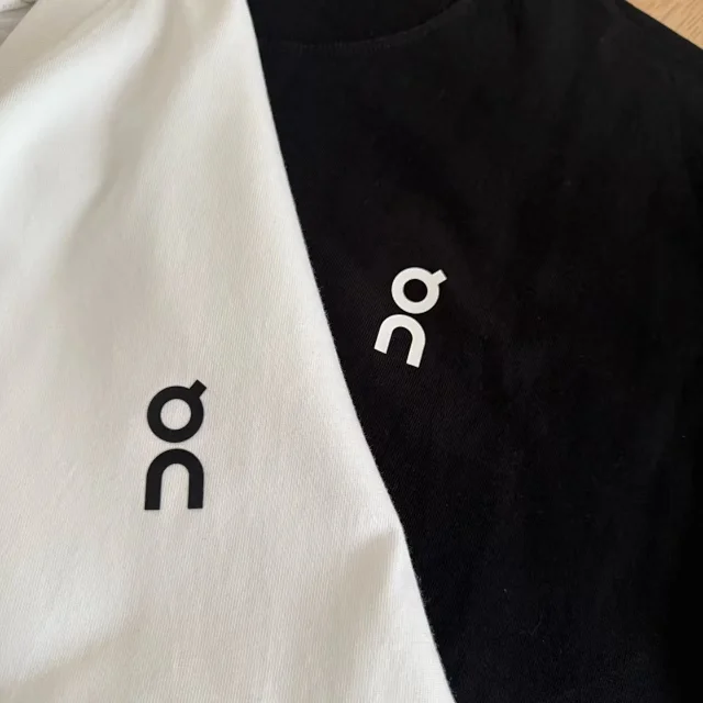 On T-Shirts Crew-neck short-sleeve logo T-shirt product detail image 1
