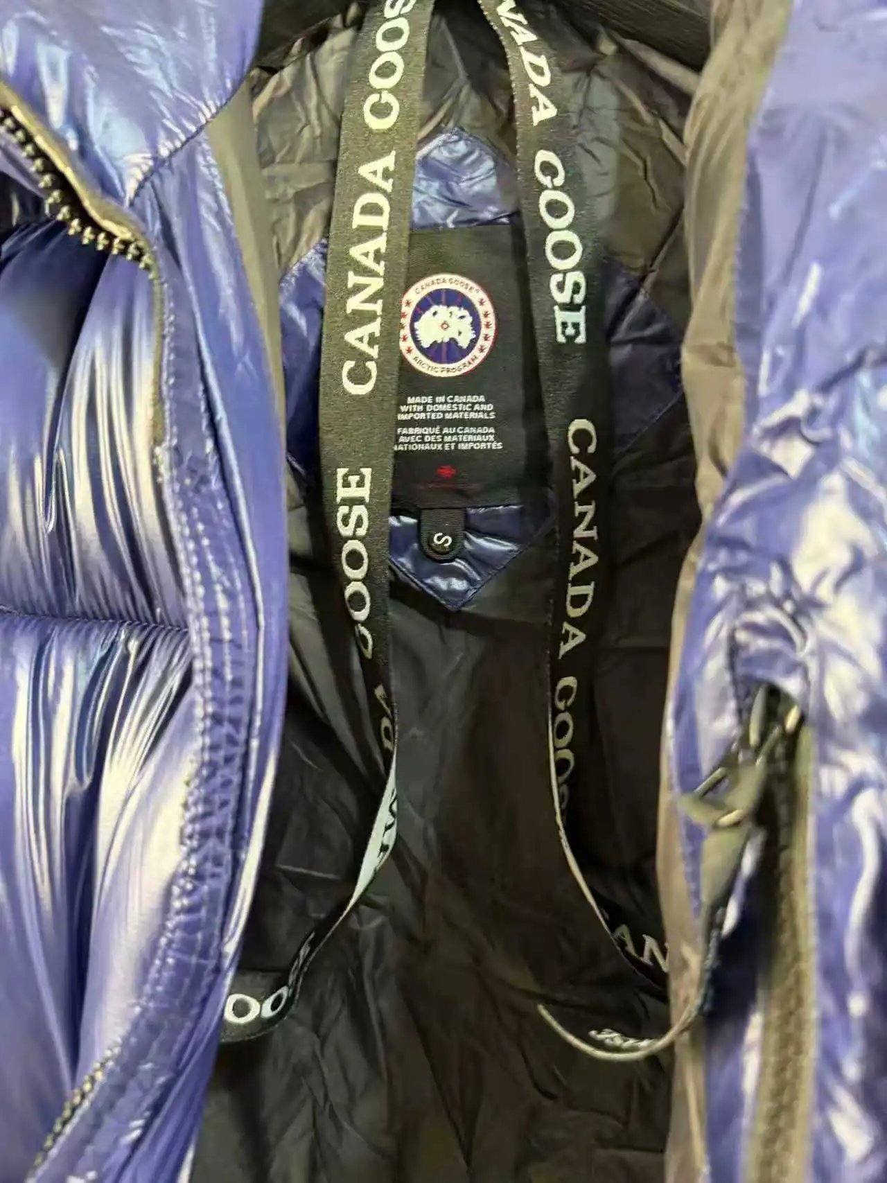 Canada Goose Down Jackets Quilted puffer jacket with Arctic Program sleeve patch image 13