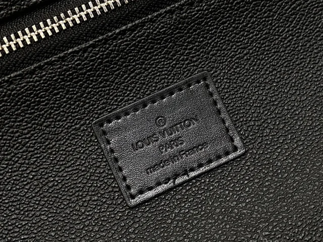Louis Vuitton M47625 and M11510 product detail image 13