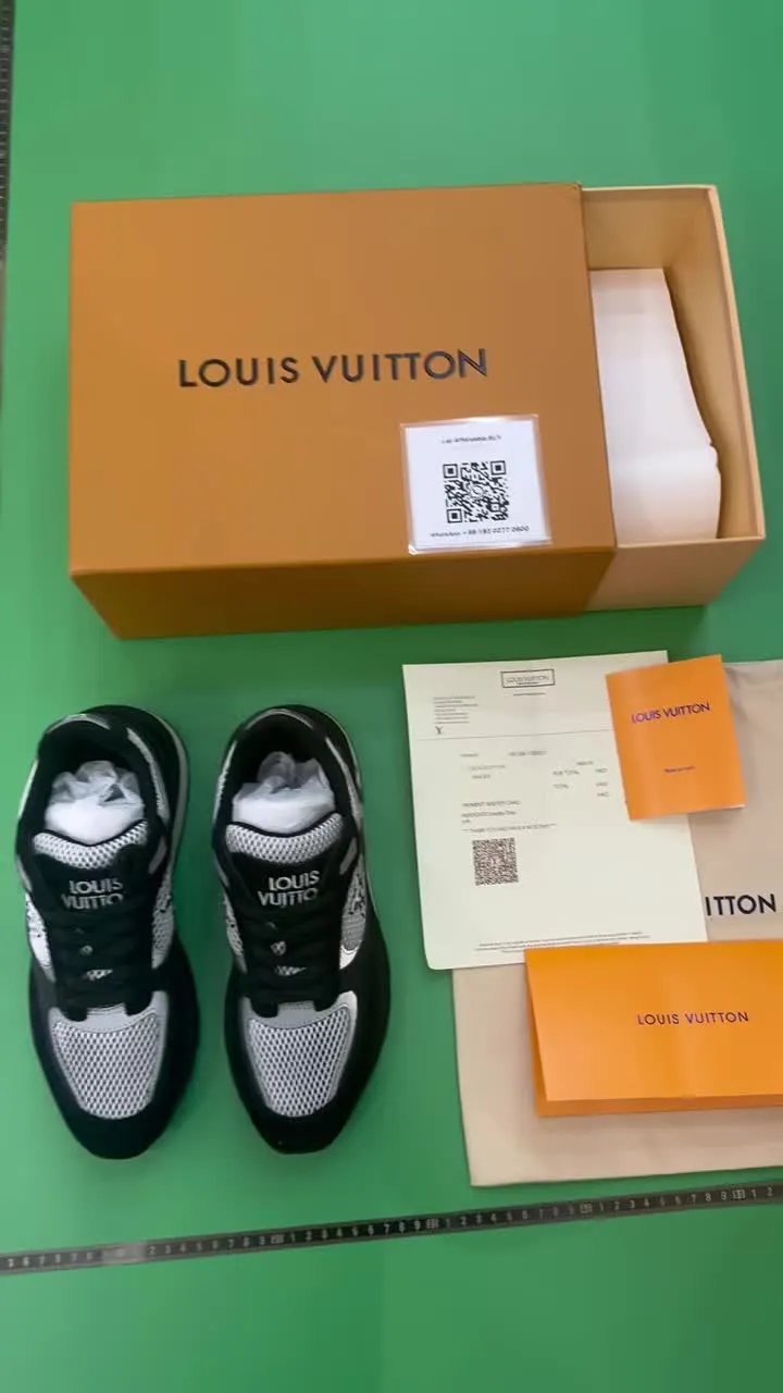 Louis Vuitton Sneakers Pearl-Embellished Low-Top — L-V