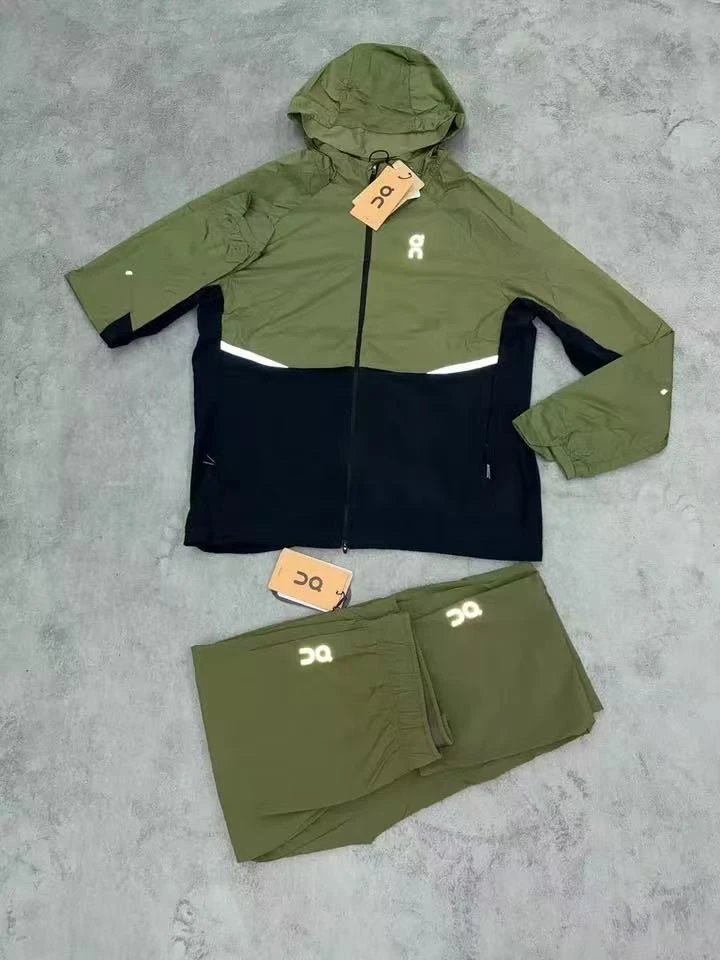 On Tracksuits Hooded reflective color-block running set — 02