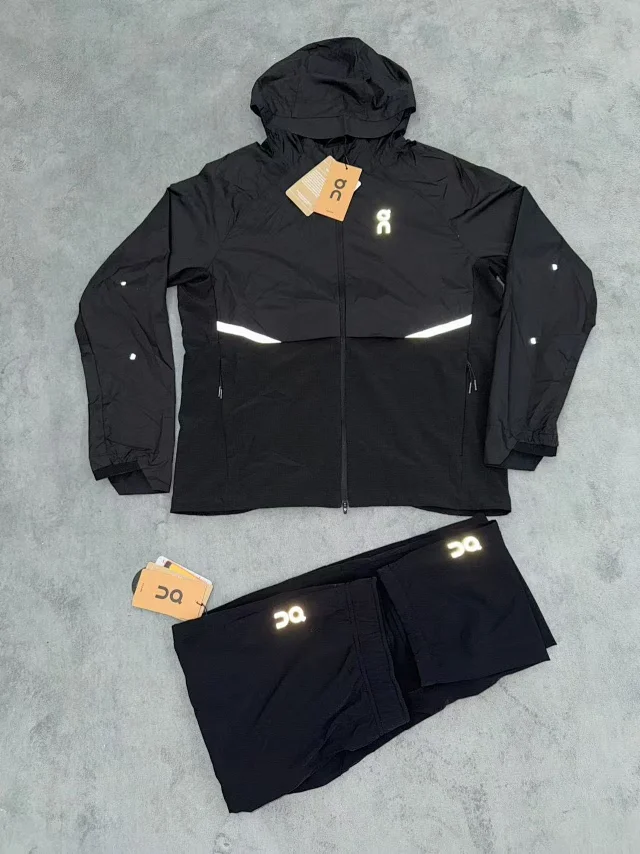 On Tracksuits Hooded reflective color-block running set product detail image 6