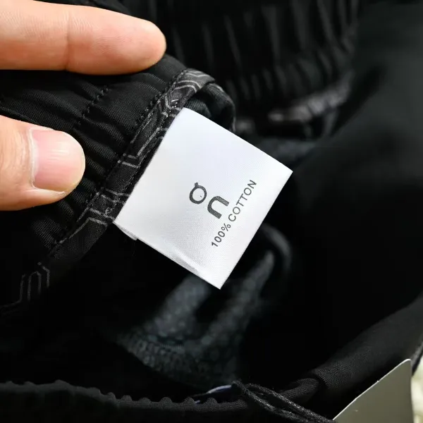 On Running Trail Pants Black Activewear Pants - 10