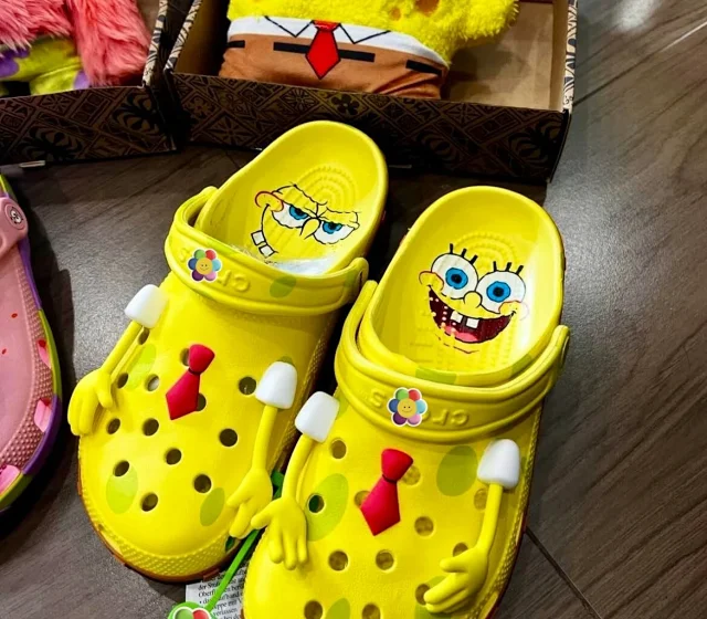 Crocs Sandals Ventilated clogs with heel straps and decorative charms product detail image 1