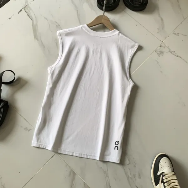 On Running Logo Sleeveless Top Black Vest-Top - 13