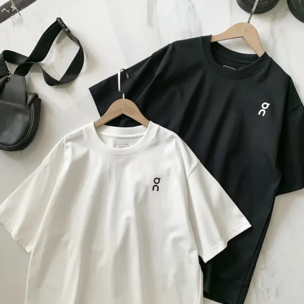 On Running Logo Sleeveless Top Black Vest-Top - 3