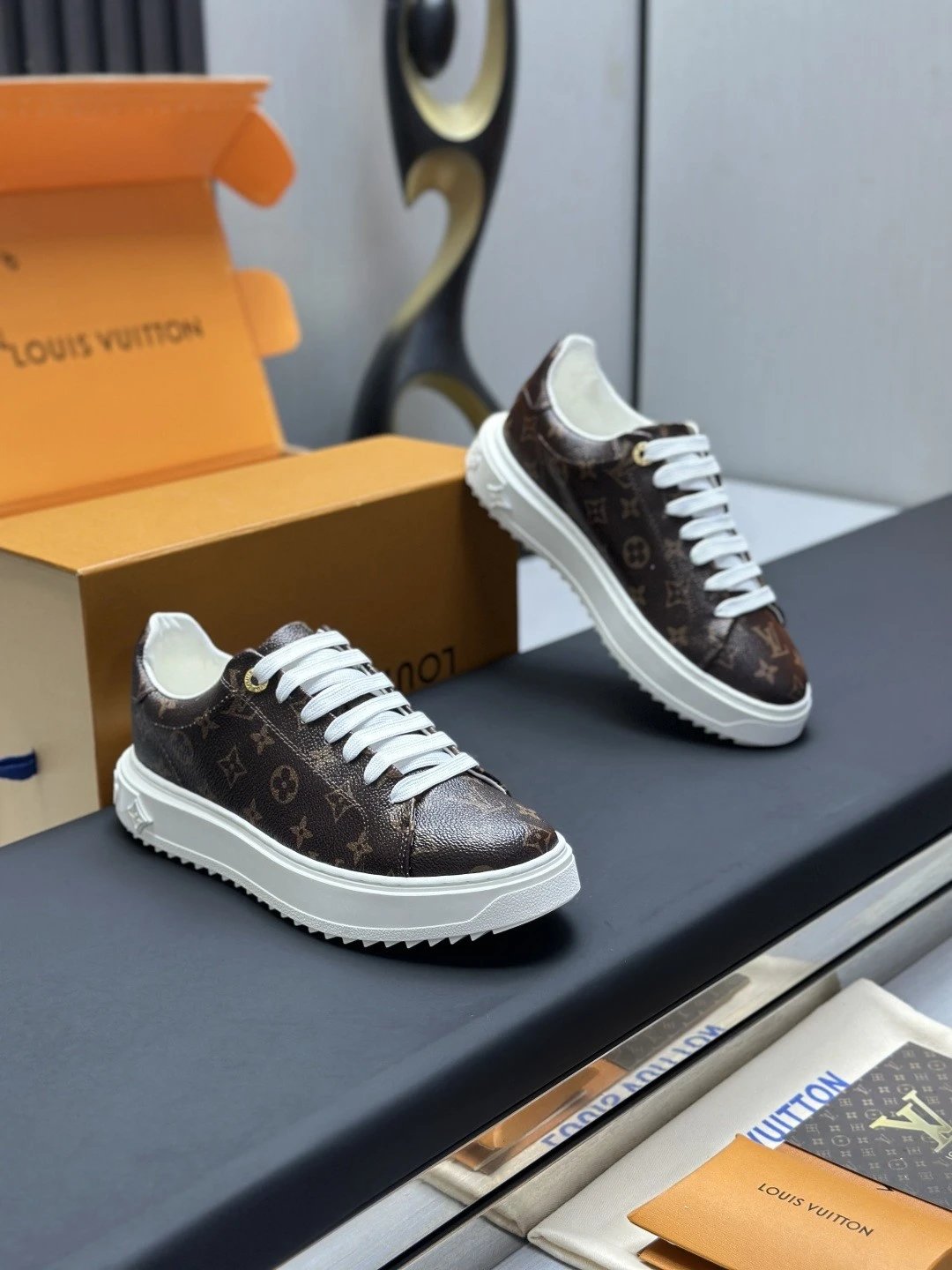Louis Vuitton Sneakers Low-Top Monogram Lace-Up image 8