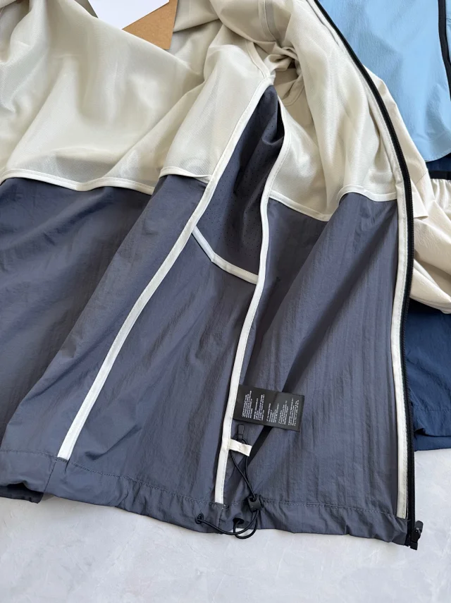 On Jackets Weather Jacket 2 product detail image 8