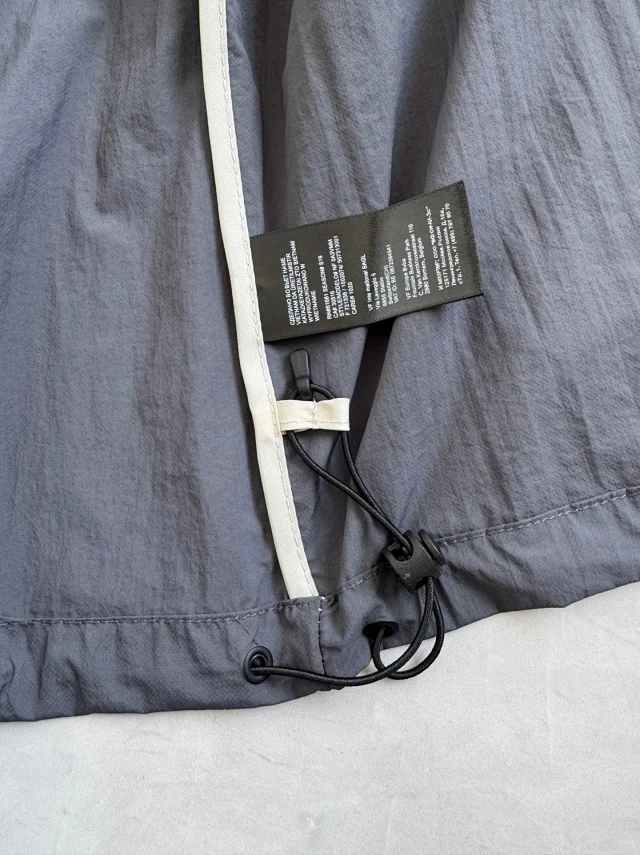 On Jackets Weather Jacket 2 product detail image 9