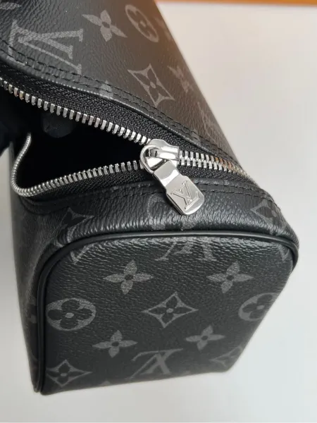 Louis Vuitton Monogram Canvas Toiletry Pouch M11510 Brown Clutches - 4
