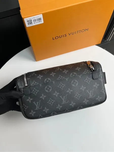 Louis Vuitton Monogram Canvas Toiletry Pouch M11510 Brown Clutches - 8