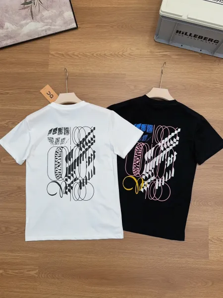 On Running Logo T-Shirt Black and White - 14