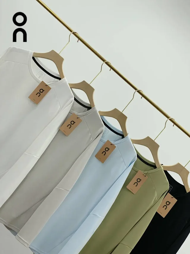 On T-Shirts Long-Sleeve Crew-Neck T-Shirt product detail image 8
