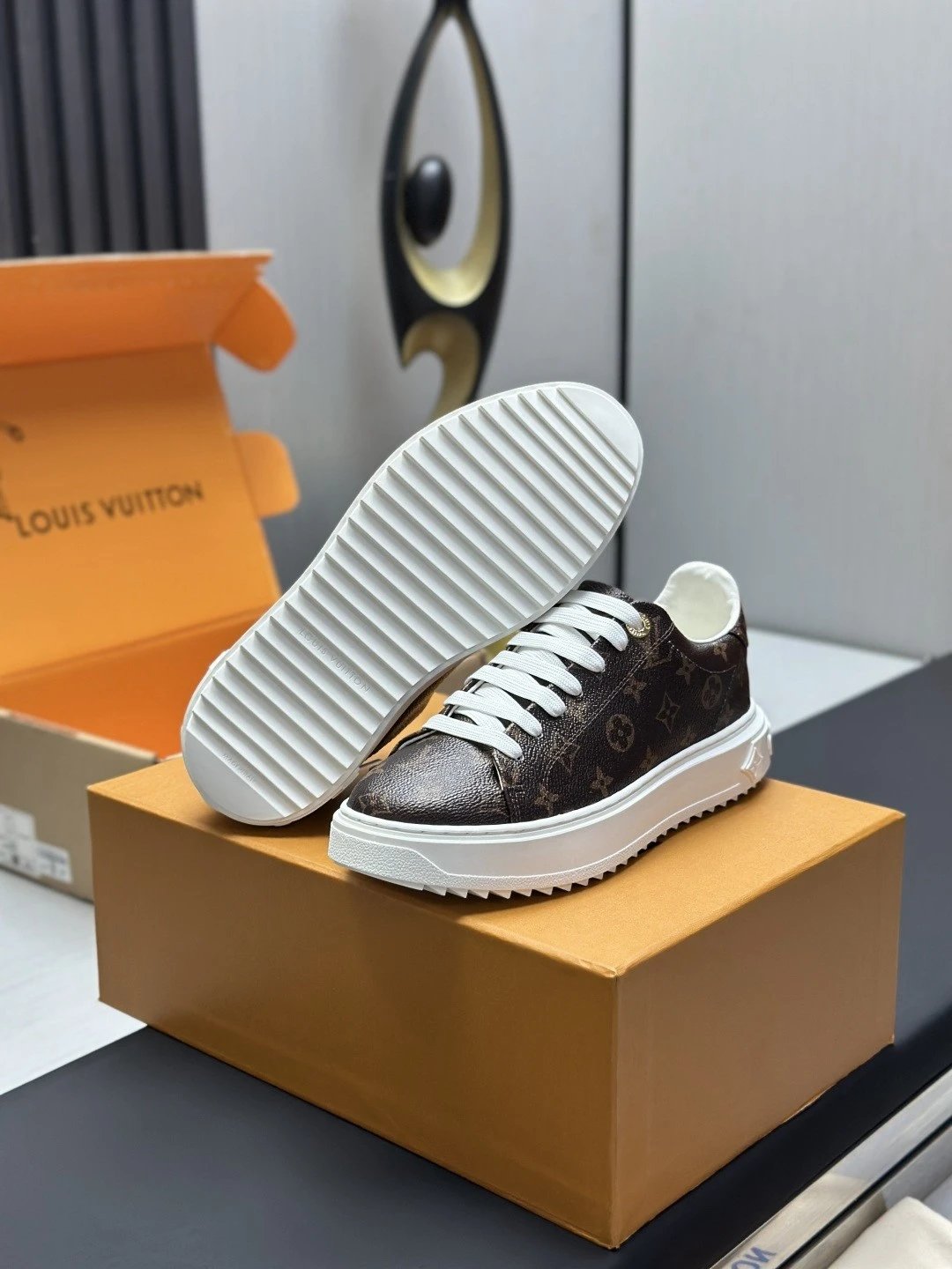 Louis Vuitton Sneakers Low-Top Monogram Lace-Up image 3
