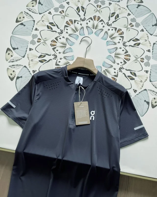 On T-Shirts Men's short-sleeve half-zip running T-shirt product detail image 9